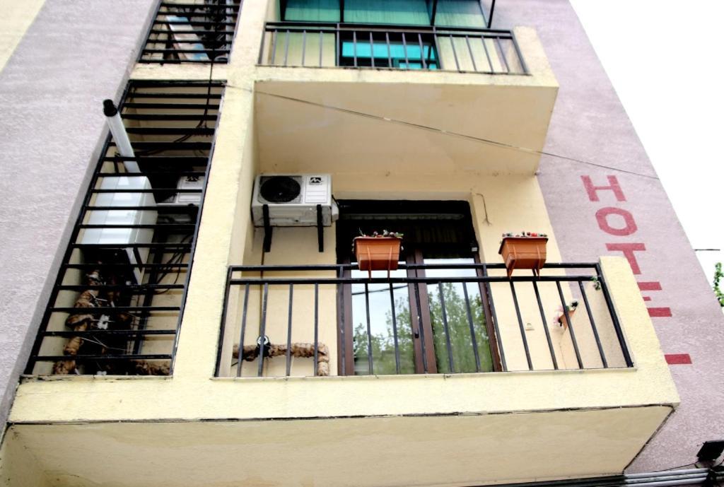 Hotel Richard Tbilisi Luaran gambar